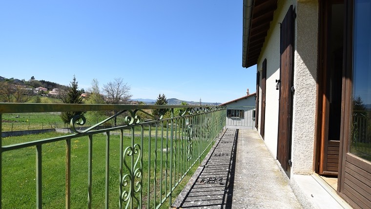 Maison T3  + terrain 1400 m2  proche centre ville du Puy