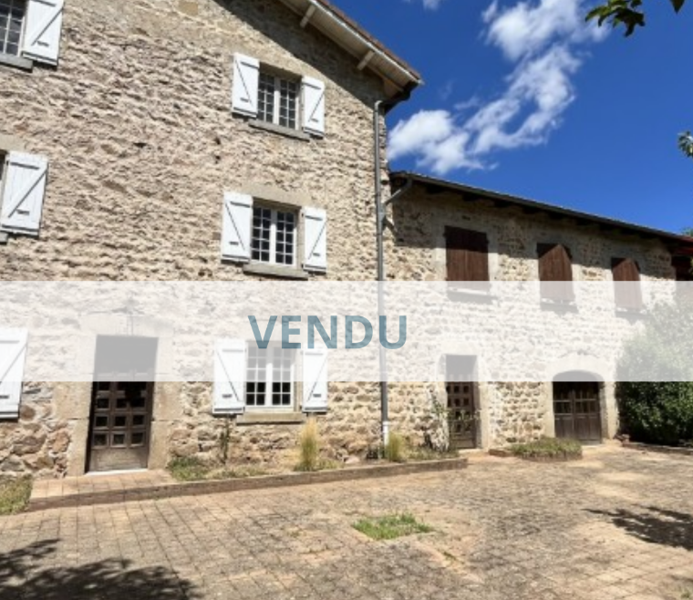 Maison CHASPINHAC 10 Pièces 220 m²