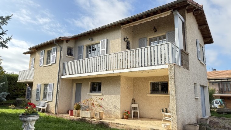 Maison familiale avec terrain de 1 150 m² – Loudes