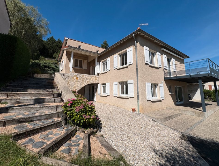 Coup de cœur à Chadrac ! Maison 160 m² avec piscine et vue dégagée