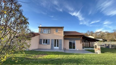 Maison familiale 110 m2 avec jardin clos POLIGNAC  (Marnhac)