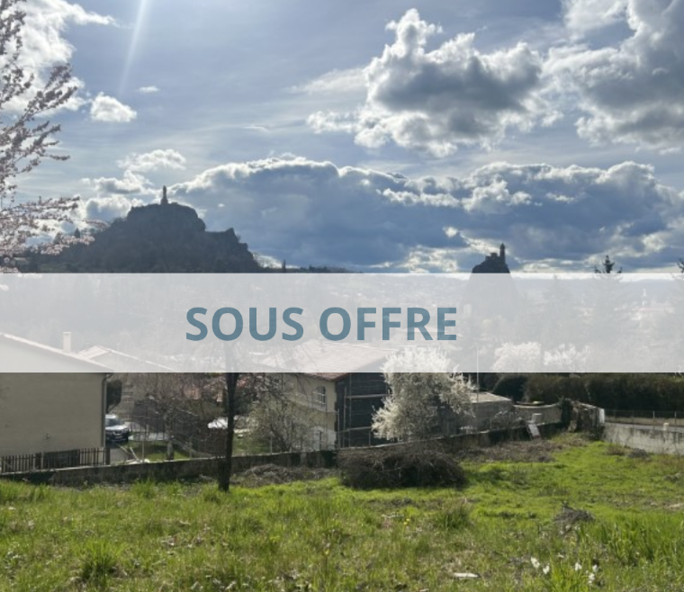 TERRAIN A VENDRE SUR AIGUILHE