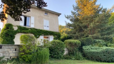 Maison de caractère avec parc arboré et dépendance locative BRIVES CHARENSAC