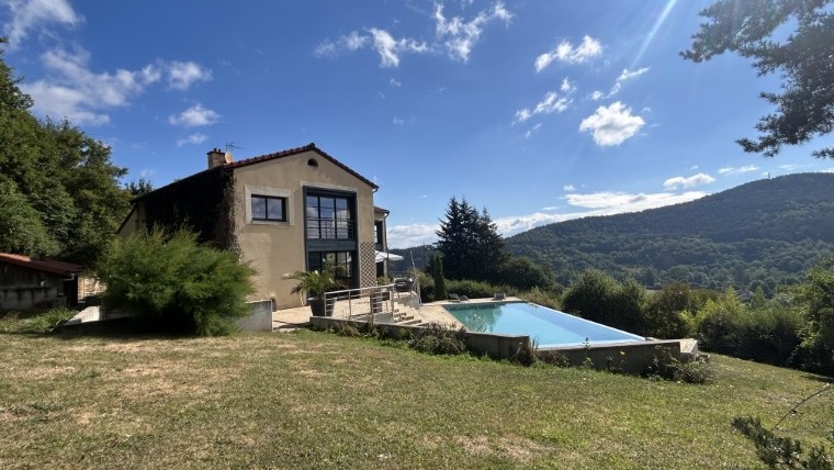 Maison d&rsquo;architecte avec piscine à débordement +vue exceptionnelle