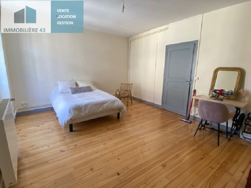 T2 CUISINE EQUIPEE LE PUY EN VELAY – 2 pièce(s) – 46 m2