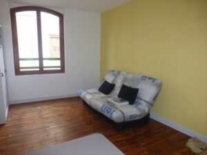 STUDIO AVEC MEUBLES LE PUY EN VELAY – 1 pièce(s) – 25 m2