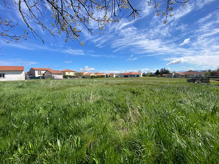 Terrain constructible Bains 1215 m2