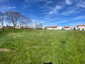 Terrain constructible Bains 1215 m2