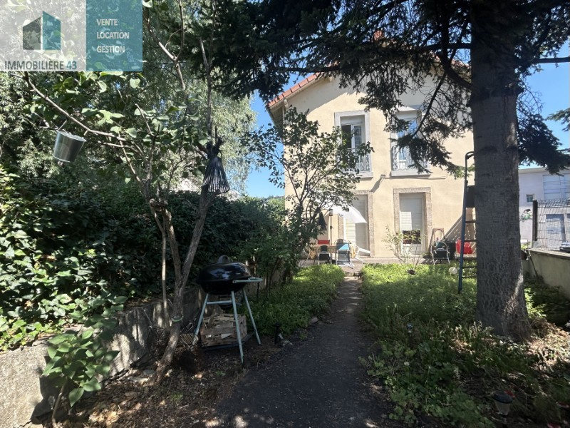 IMMEUBLE 2 LOGEMENTS + PARKINGS LE PUY