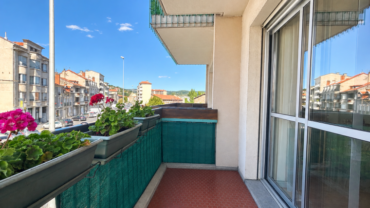 T2 AVEC BALCON PARKING ET ASCENSEUR (PLACEMENT, LOGEMENT DEJA LOUE)