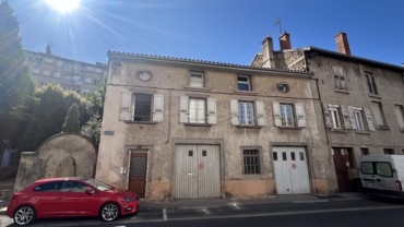 Ensemble immobilier 180 m2 + 2 garages LE PUY