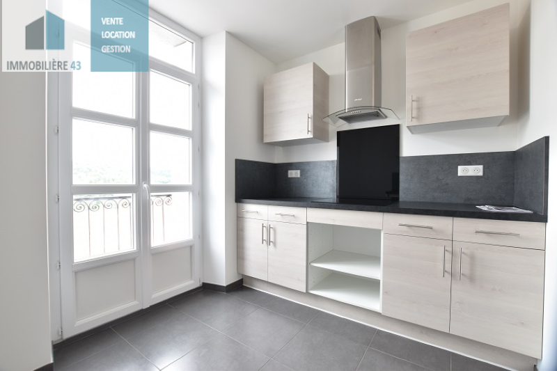 BEAU F3 REFAIT A NEUF ESPALY ST MARCEL – 3 pièce(s) – 76.41 m2