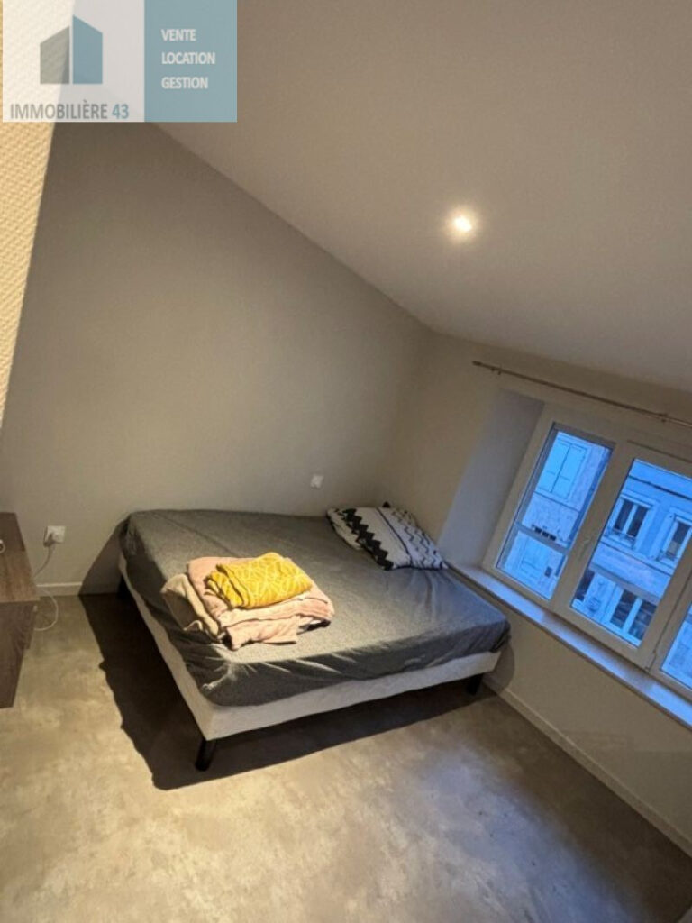 Appartement Brives Charensac 1 pièce(s) 23 m2